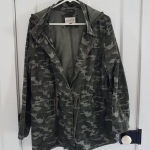 Universal Thread Camo Hooded Jacket